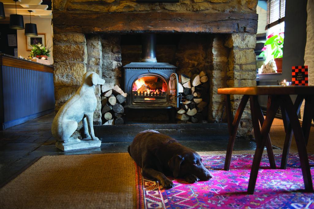 The Red Lion Inn Long Compton Kültér fotó