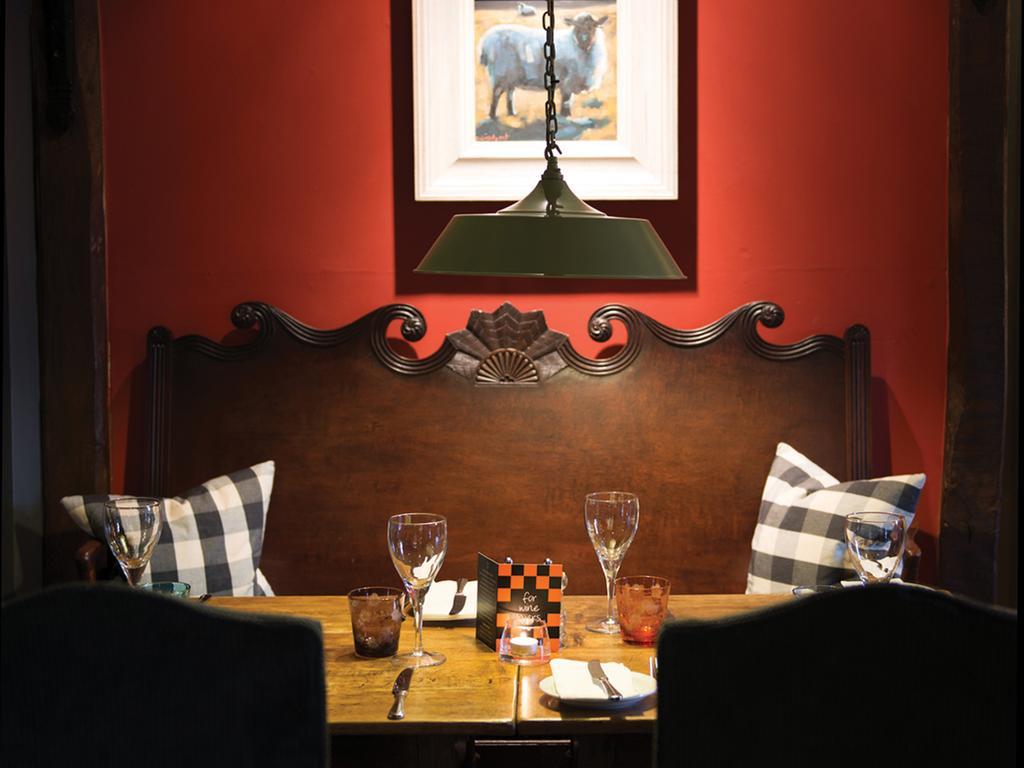The Red Lion Inn Long Compton Kültér fotó
